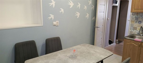 2-к квартира, 1/2 эт., 48м²