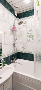 3-к квартира, 1/2 эт., 66м²