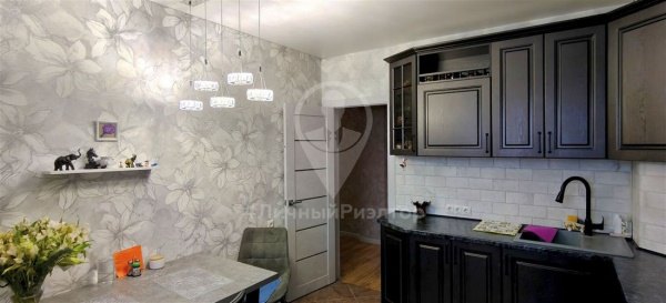 2-к квартира, 5/5 эт., 70м²