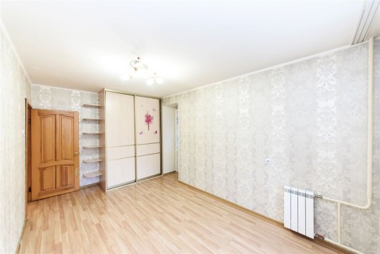 3-к квартира, 1/7 эт., 70м²