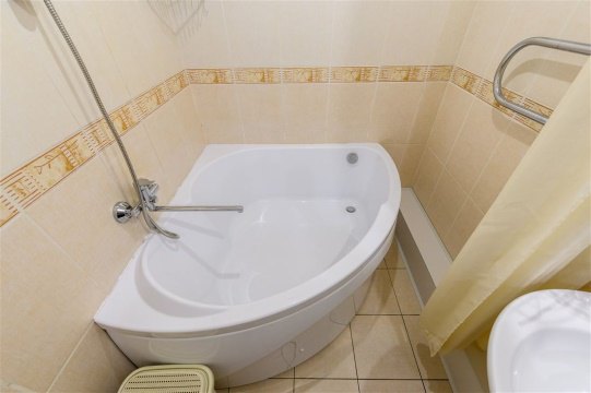 2-к квартира, 10/15 эт., 50м²